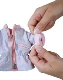 HABA 306547 Kleiderset Pünktchen-Parka, 32 Cm 5 HABA 306547 Kleiderset Pünktchen-Parka, 32 Cm -Kinderspielzeugladen 24258290 03